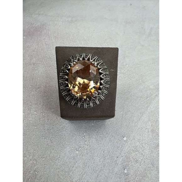 Large Statement Ring Costume Bold Yellow Mob Wife Modern - Picture 1 of 10